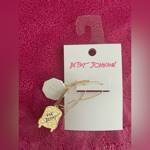 Betsey Johnson School Bus Mismatch Dangle Earrings
✨Host Pick - Picture 8 of 9